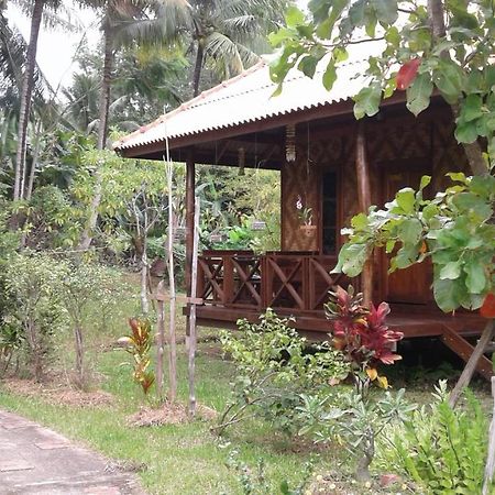 Ban Ban Bangalow Koh Jum Exteriör bild
